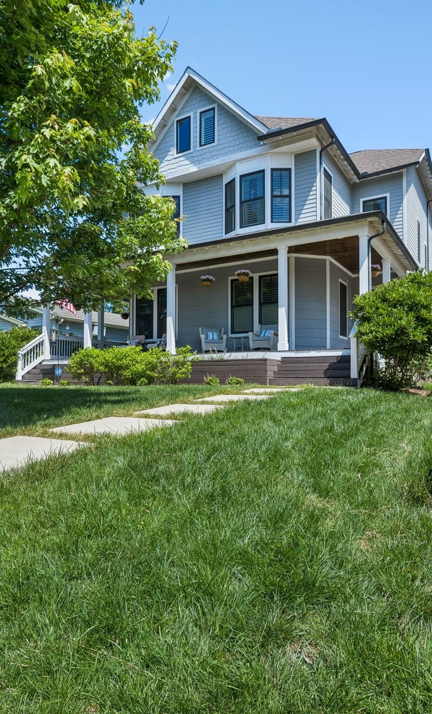 3-bed listing at 916 Montrose Ave A, Nashville