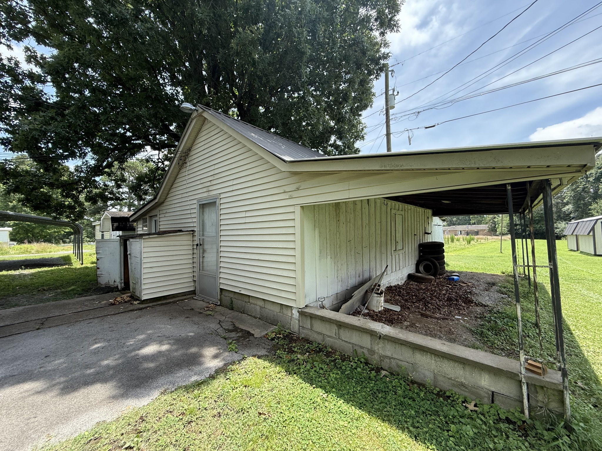 430 Oakwood Rd