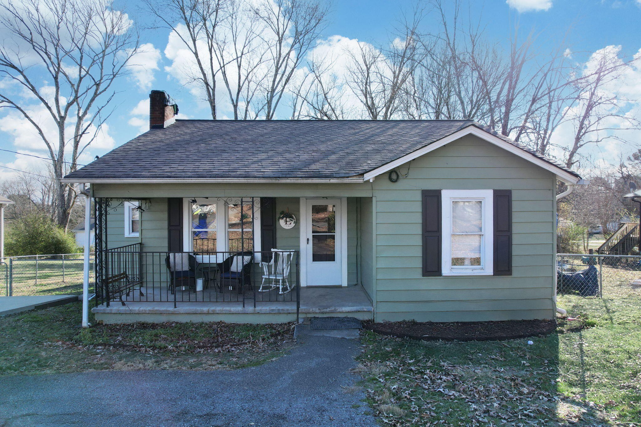 1725 Forest Ridge Circle SW