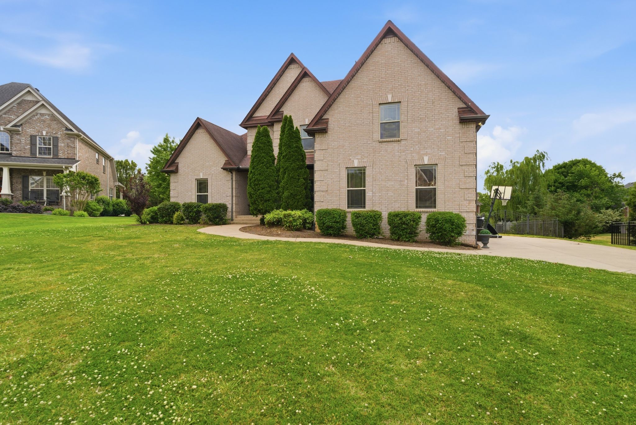 1359 Middlebury Ct
