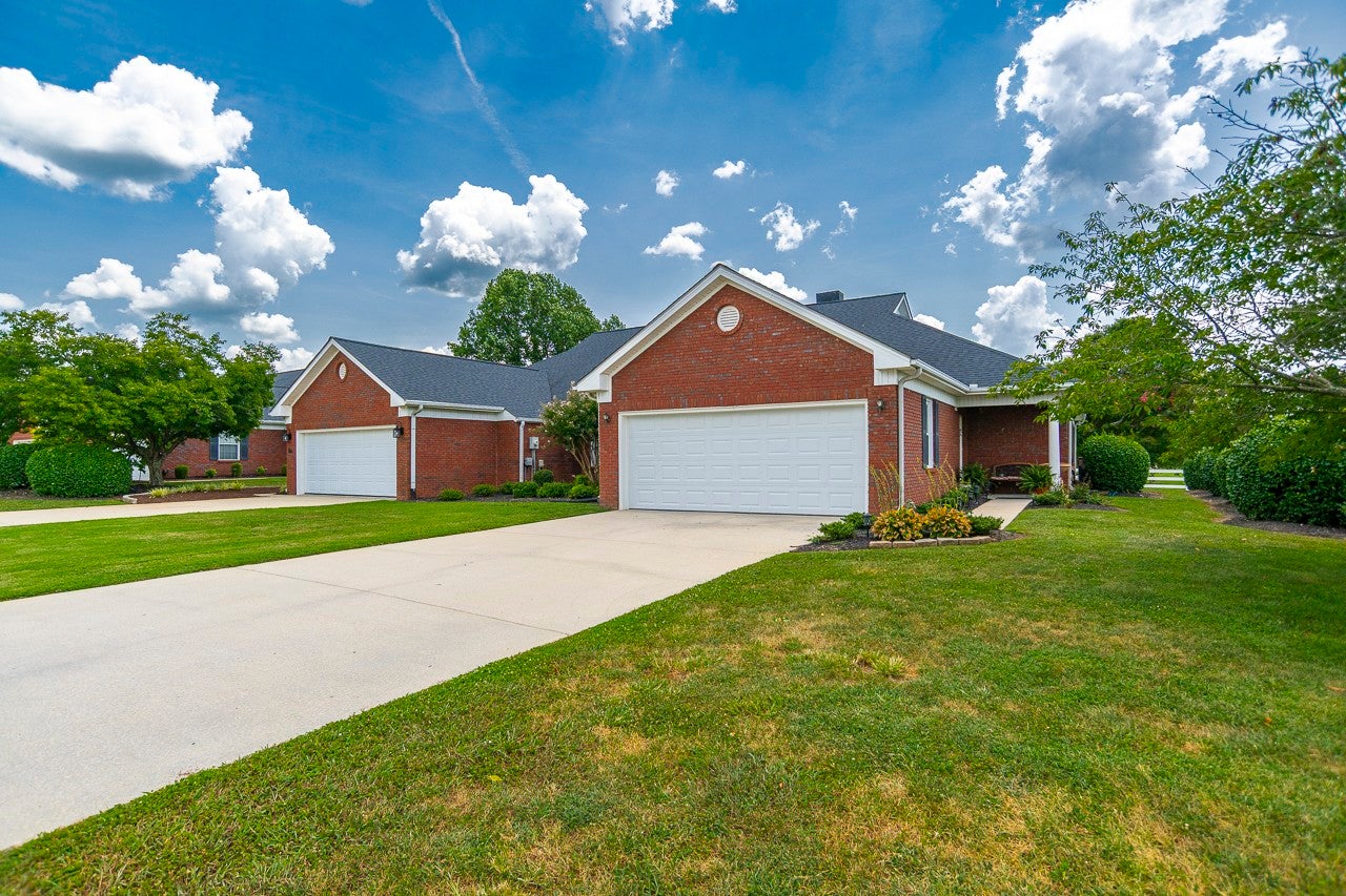 102 Horseshoe Ct