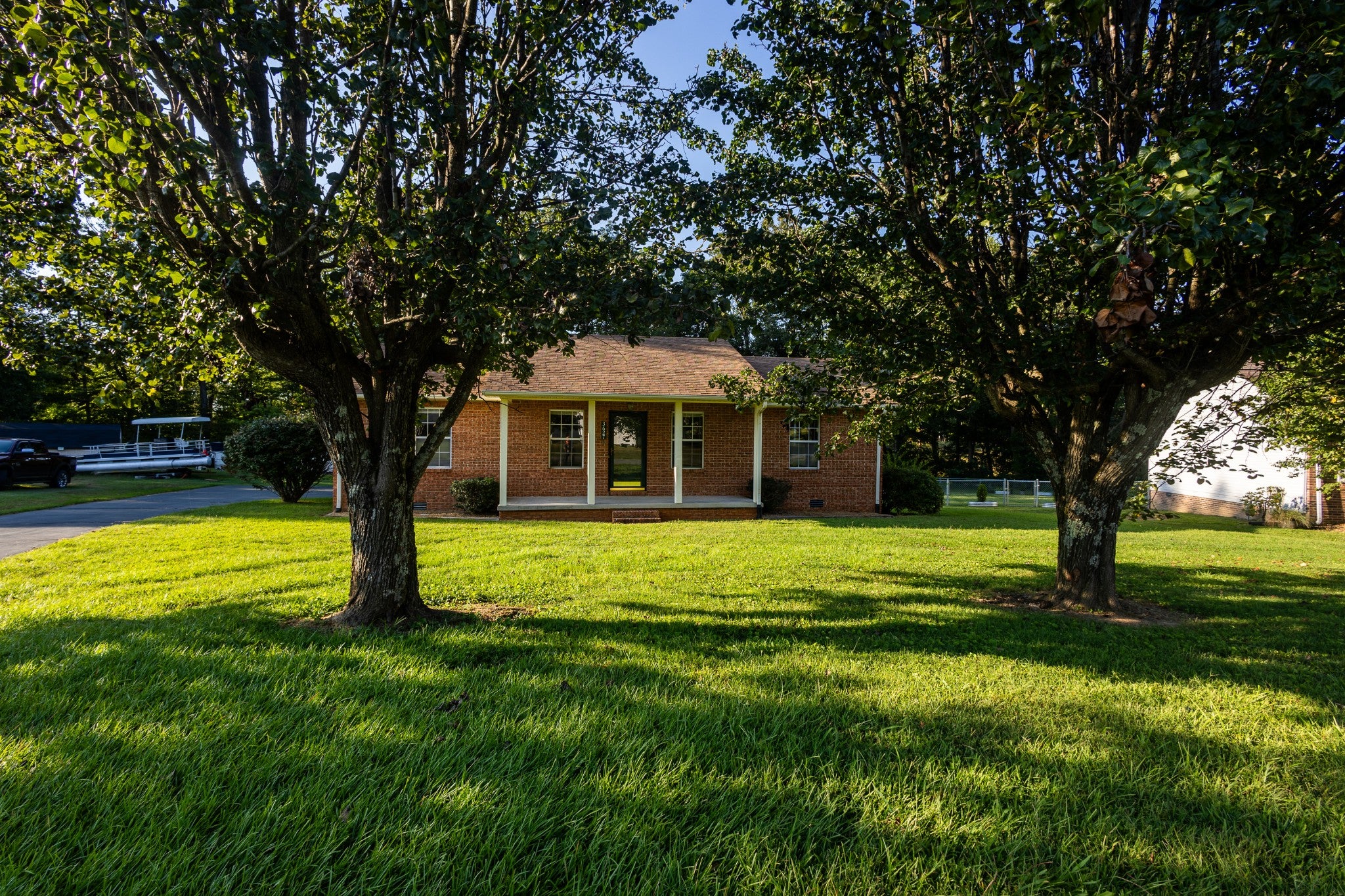 3627 N Riveroaks Dr