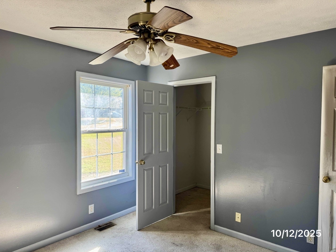 1049 Moncrief Cir