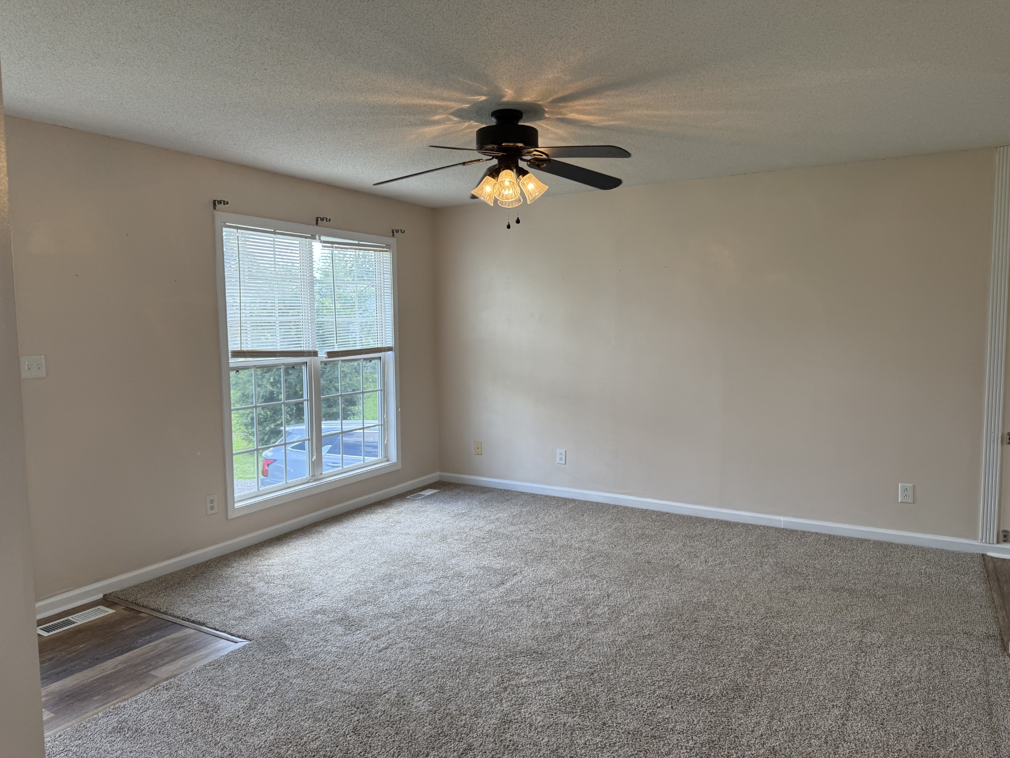 261 N Bombay Ct