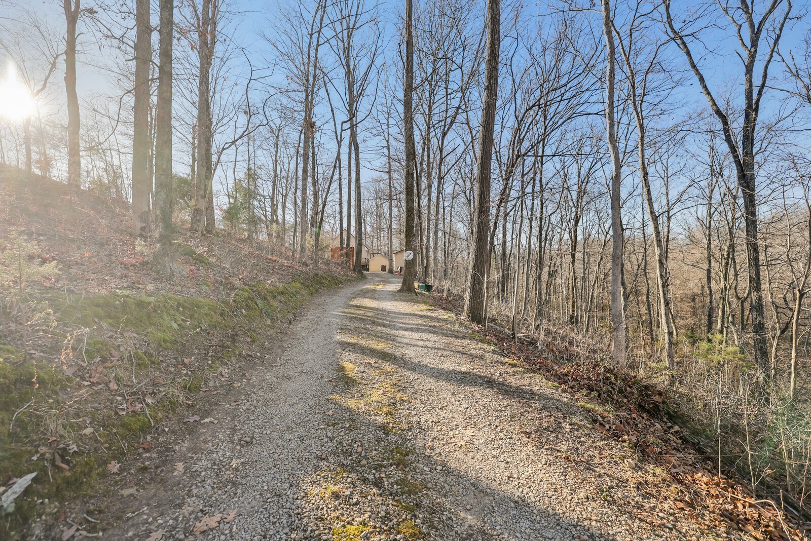 725 Calvert Ridge Rd