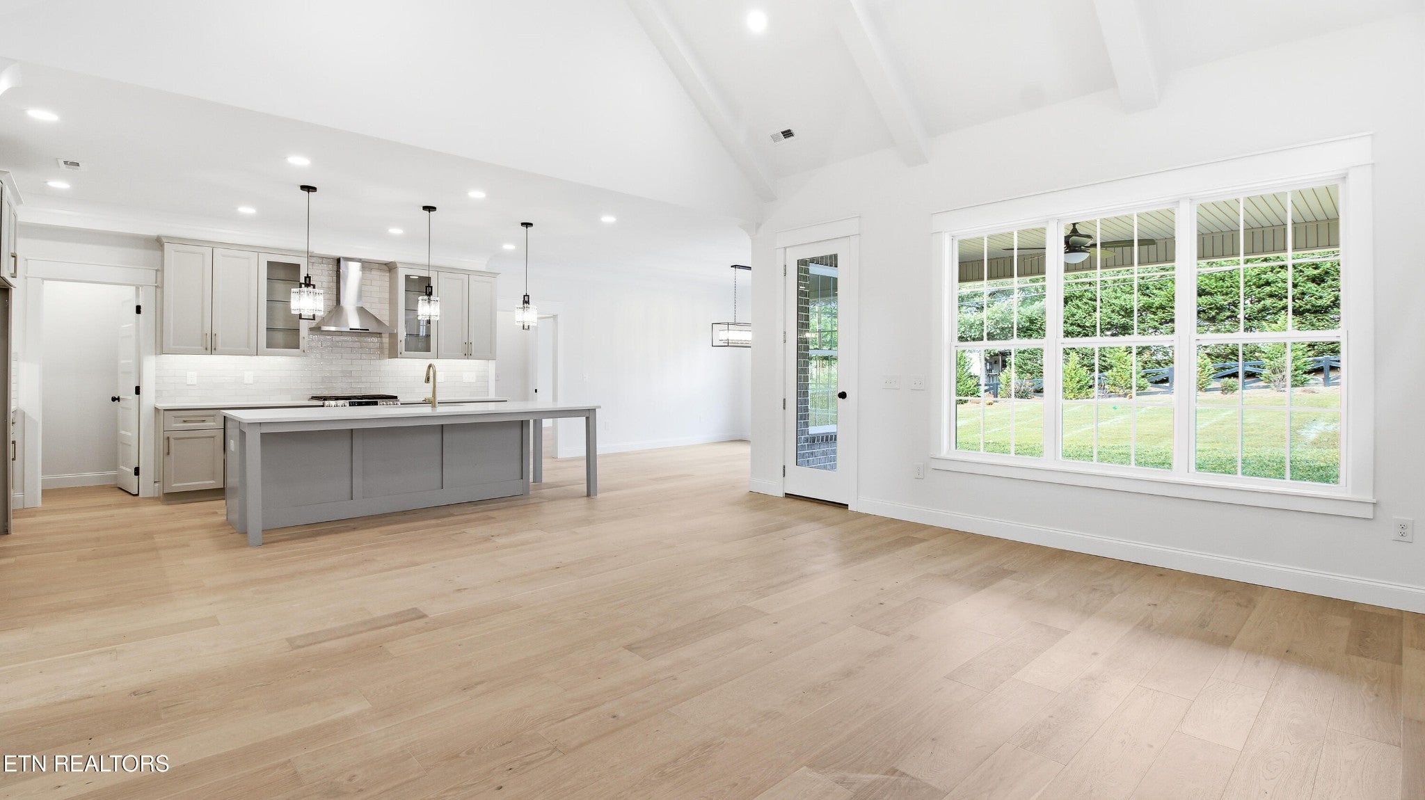 8117 Carolina Cherry Lane