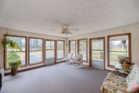 4519 Highway 100 E Decaturville TN 38329