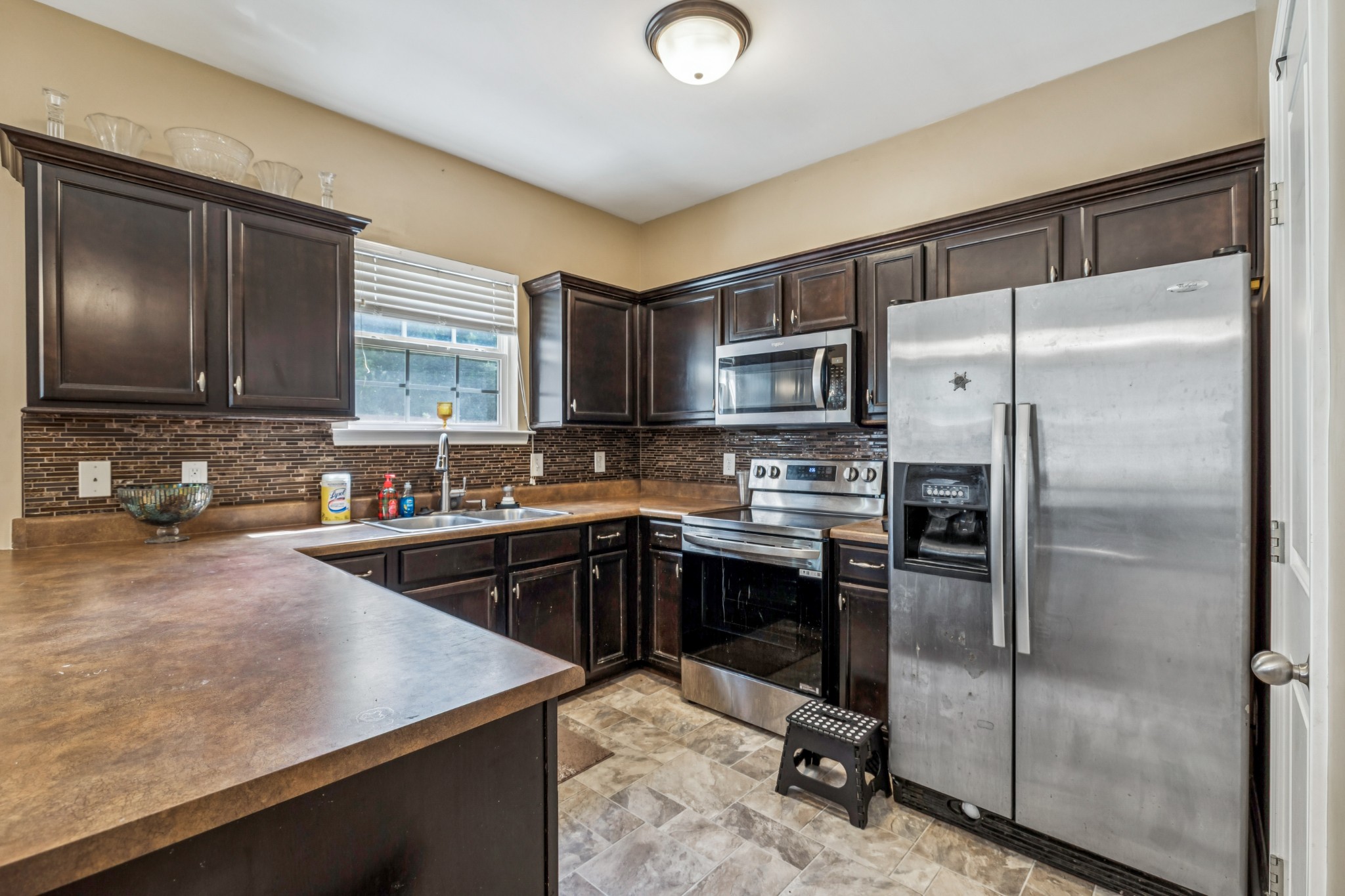 312 Sword Ln