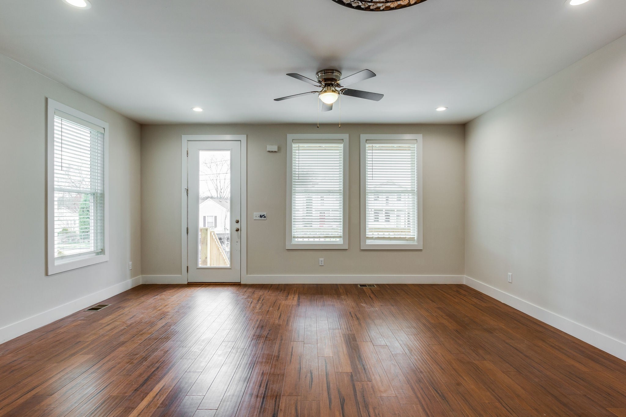 4-bed home for rent in Nashville, TN 37209, 5906a Morrow Rd 5906a Morrow Rd, Nashville TN 37209 4-bed home, photo 3 of 13