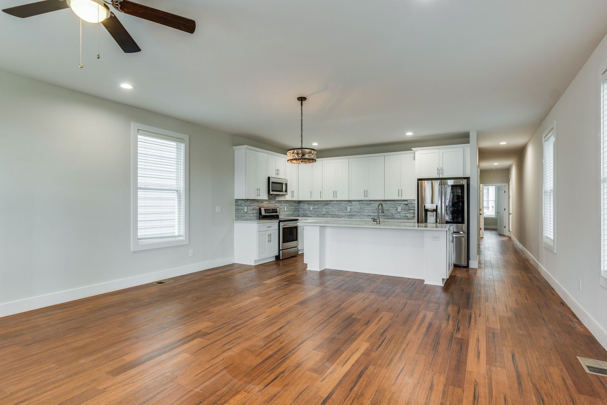4-bed home for rent in Nashville, TN 37209, 5906a Morrow Rd 5906a Morrow Rd, Nashville TN 37209 4-bed home, photo 2 of 13