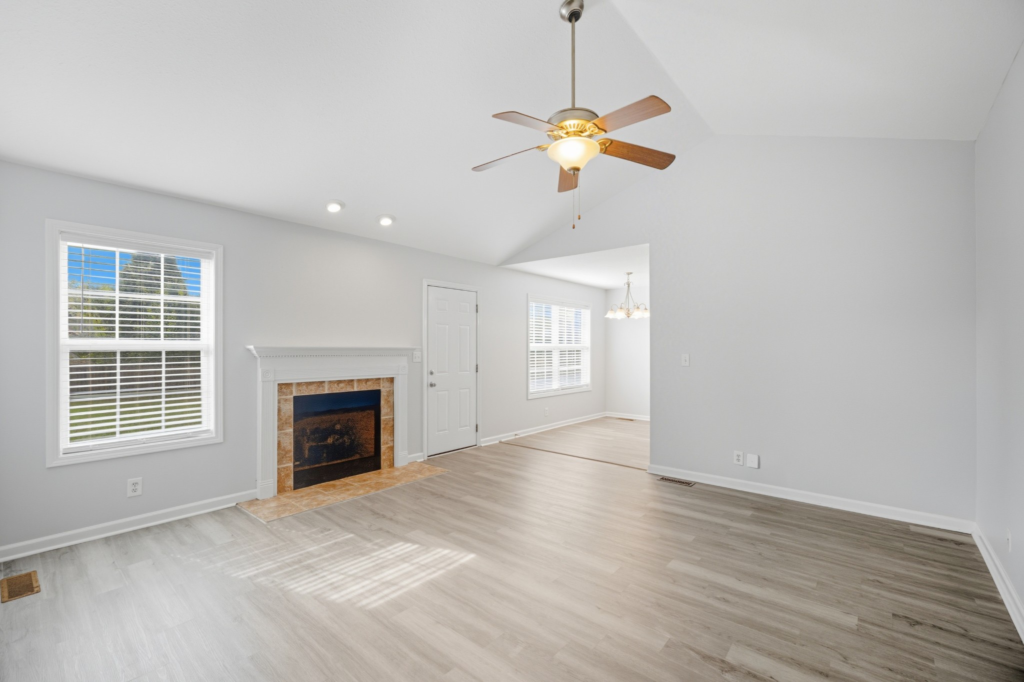 1812 Jackie Lorraine Dr