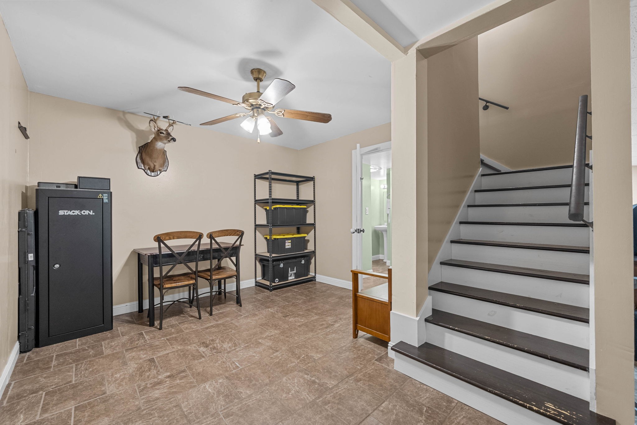 Clarksville, Tennessee 37042, United States, 3 Bedrooms Bedrooms, ,3 BathroomsBathrooms,Residential,Active,236312