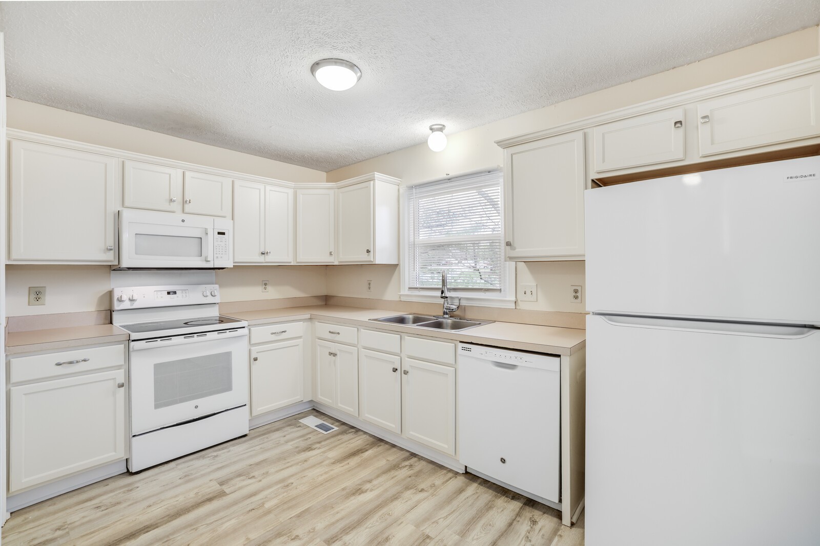 722 Ortega Rd