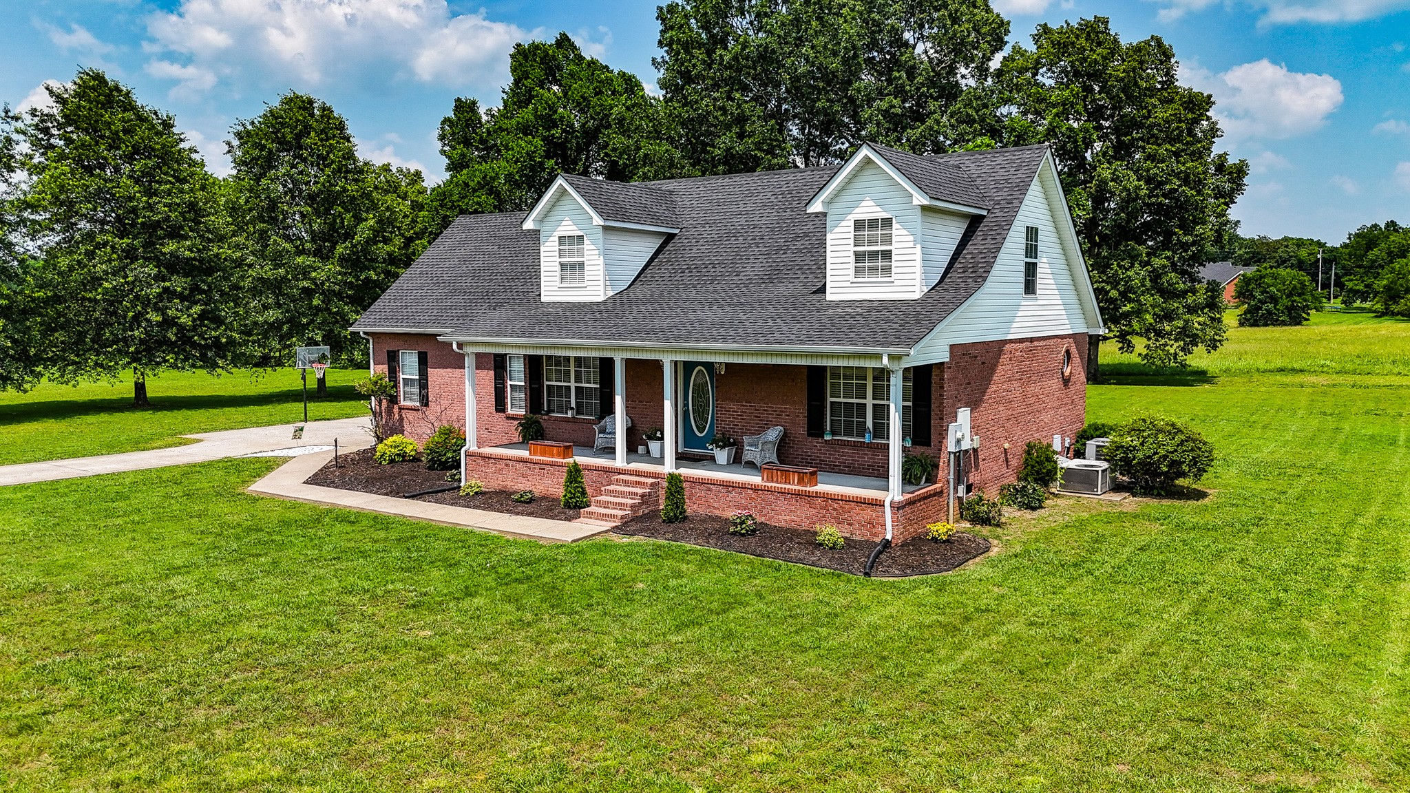 130 Stephens Ln