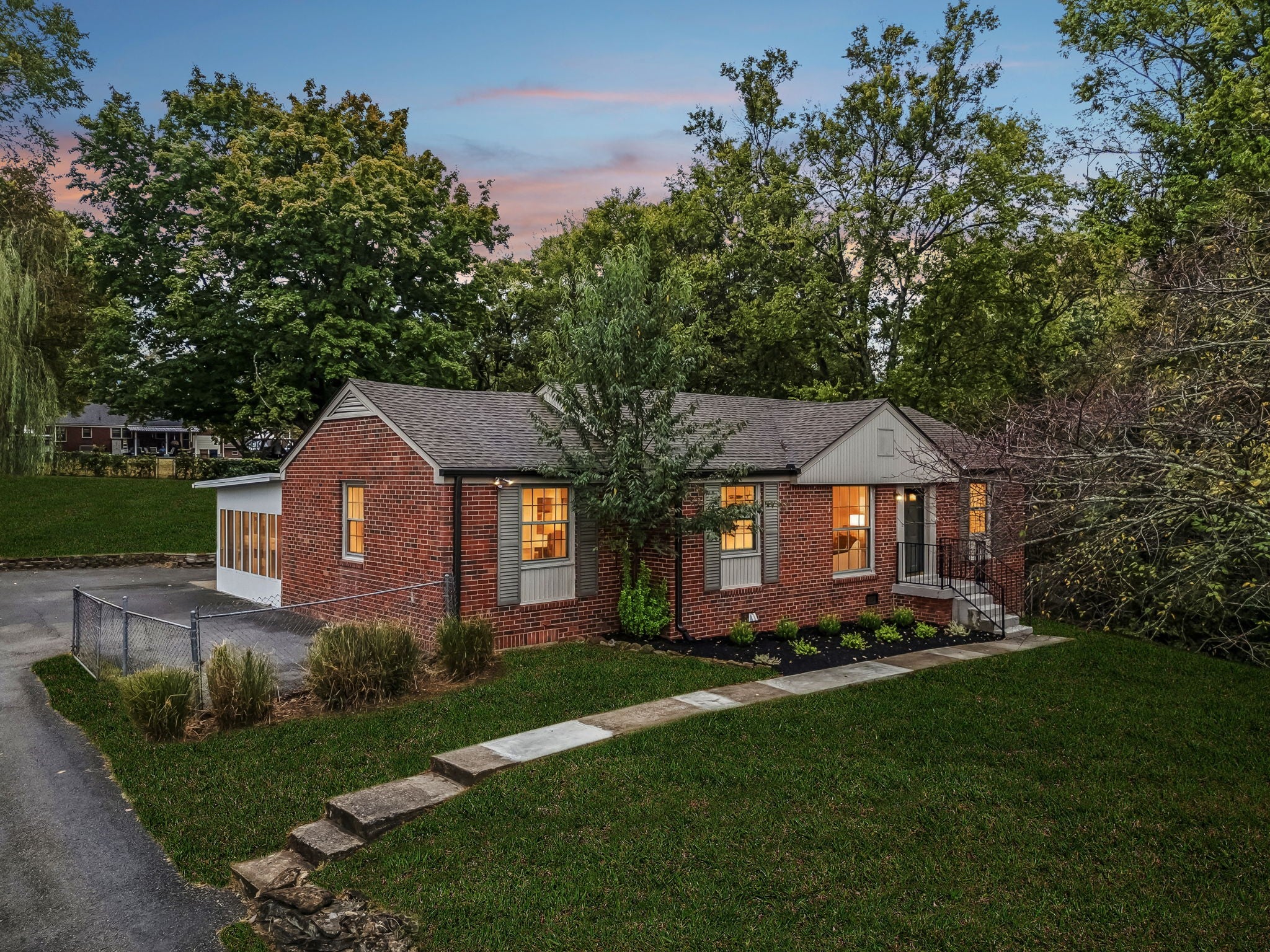 3-bed listing at 4840 Lynn Dr, Nashville