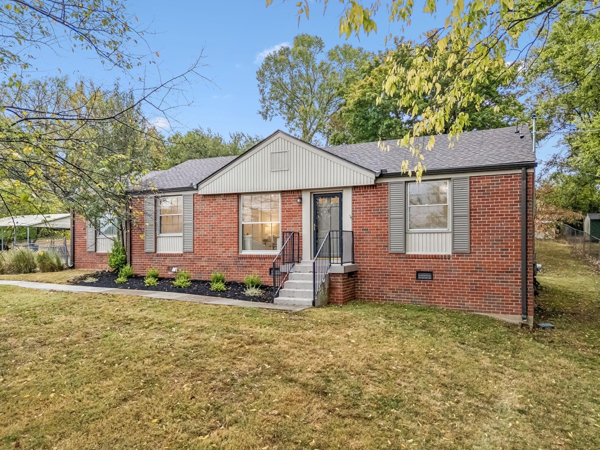 4840 Lynn Dr