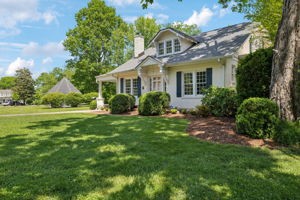 127 Blackburn Ave