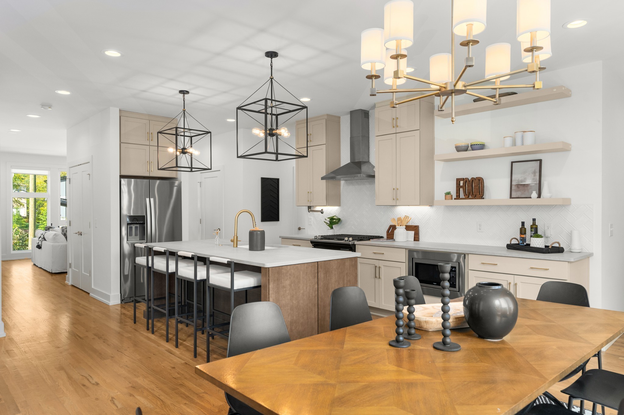 Nashville, Tennessee 37209, United States, 3 Bedrooms Bedrooms, ,3 BathroomsBathrooms,Residential,Coming Soon,116058