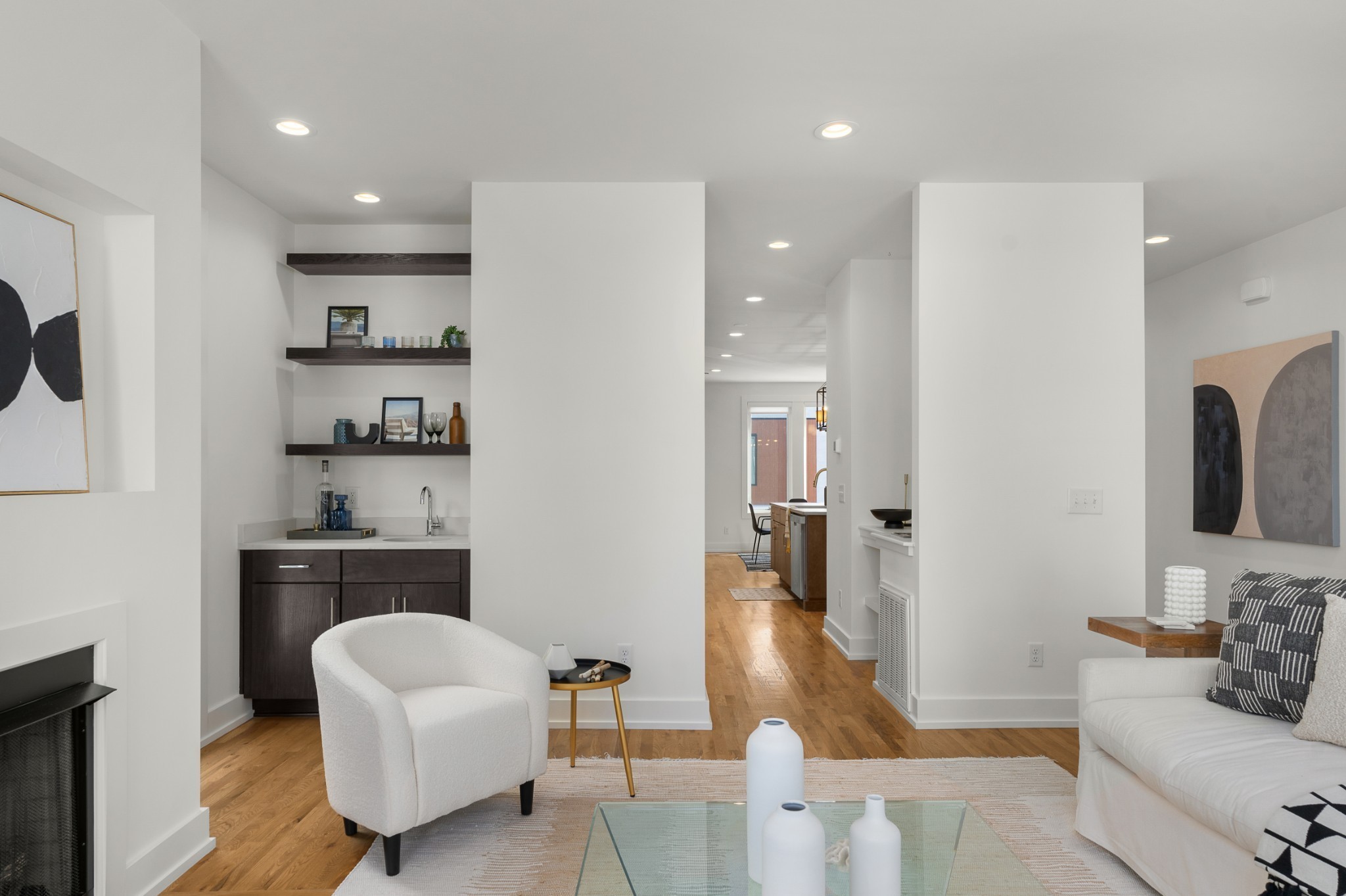 Nashville, Tennessee 37209, United States, 3 Bedrooms Bedrooms, ,3 BathroomsBathrooms,Residential,Coming Soon,116058