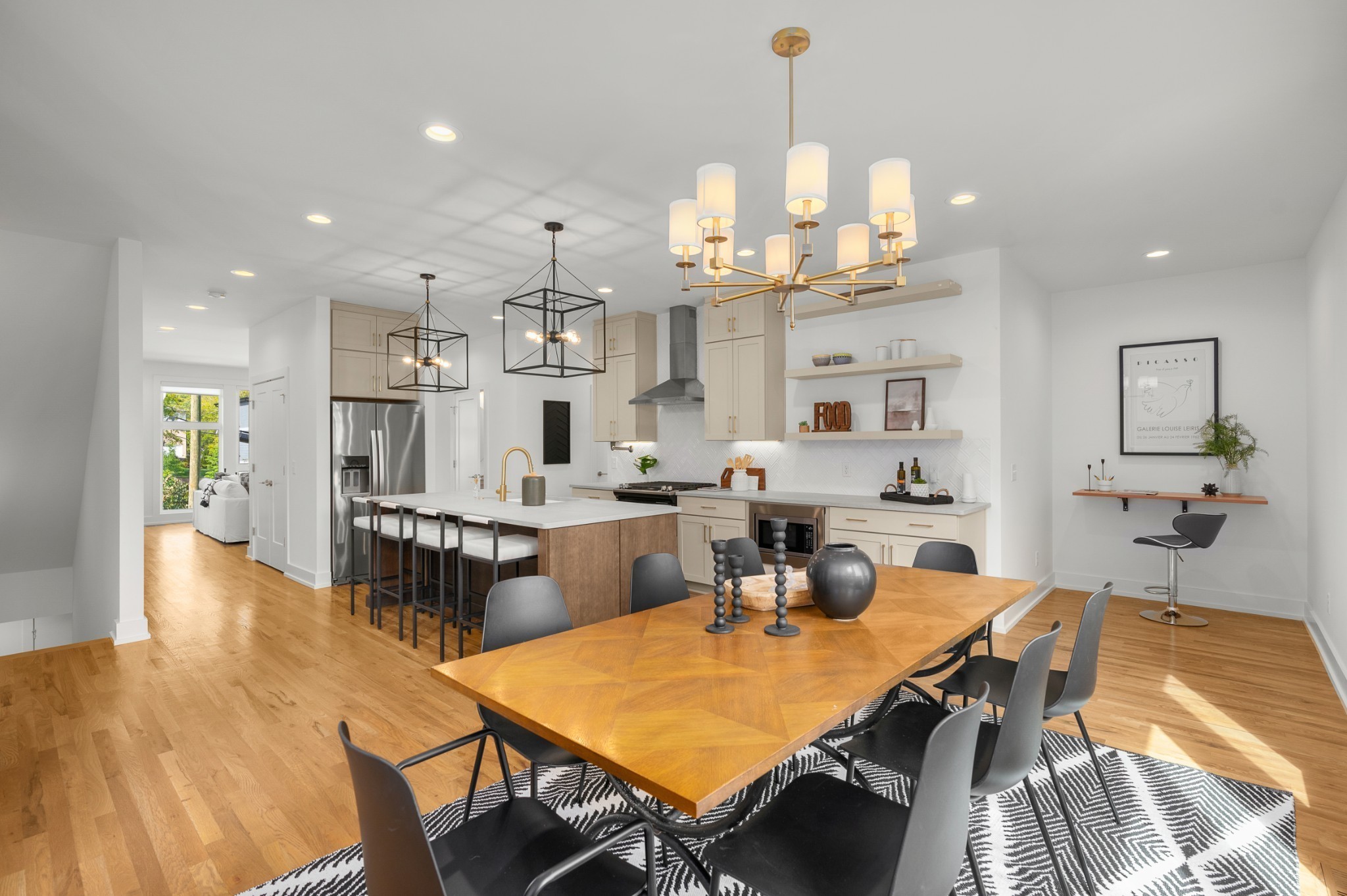 Nashville, Tennessee 37209, United States, 3 Bedrooms Bedrooms, ,3 BathroomsBathrooms,Residential,Coming Soon,116058