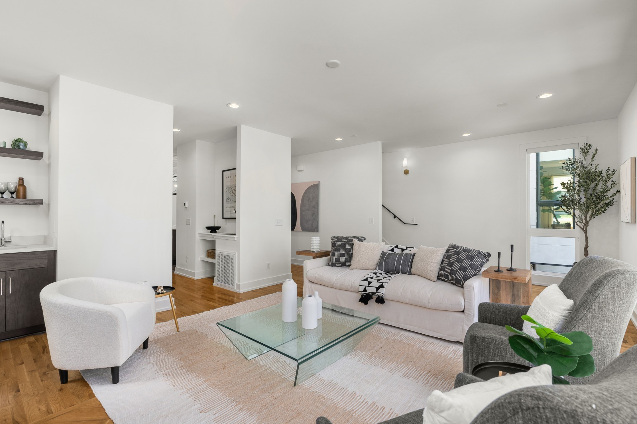 Nashville, Tennessee 37209, United States, 3 Bedrooms Bedrooms, ,3 BathroomsBathrooms,Residential,Coming Soon,116058