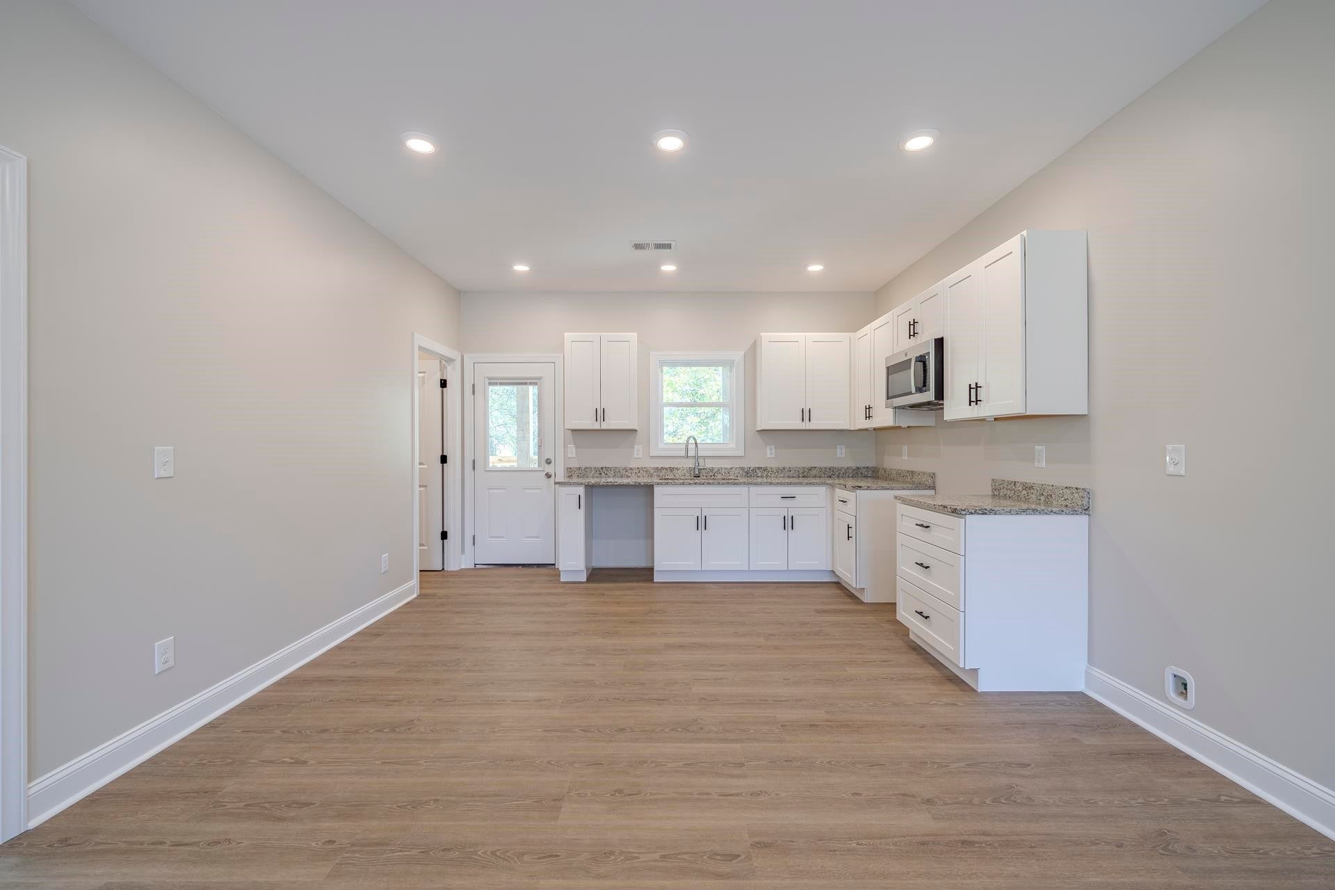 195 HARDIN RD