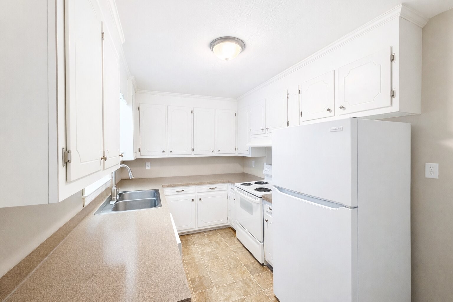 1120 Toddington Drive