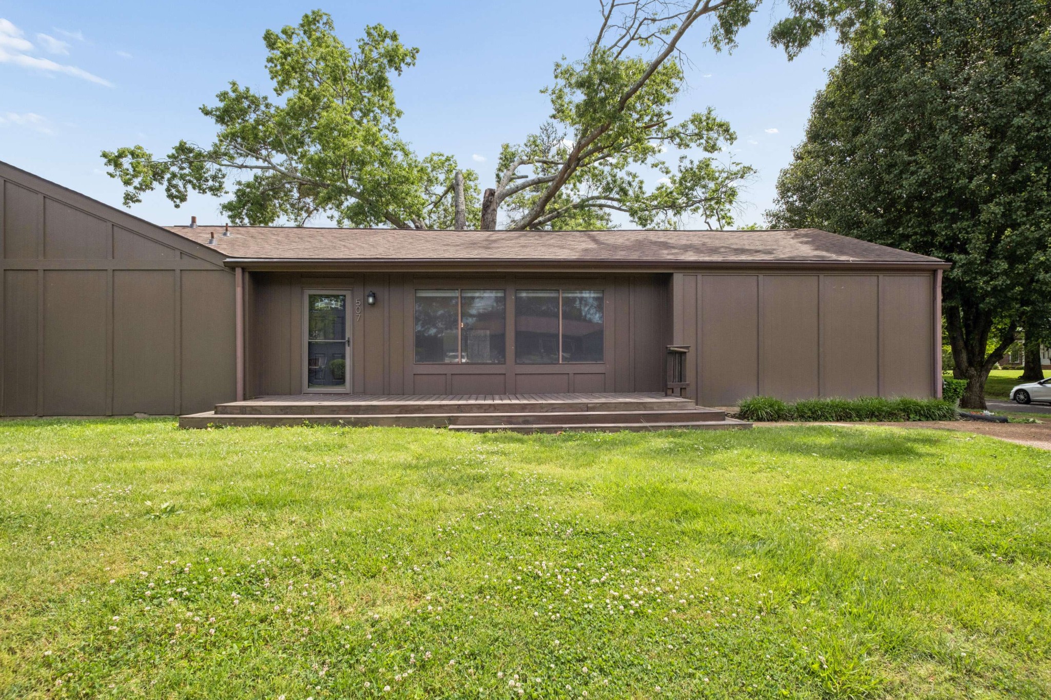 507 Doral Country Dr