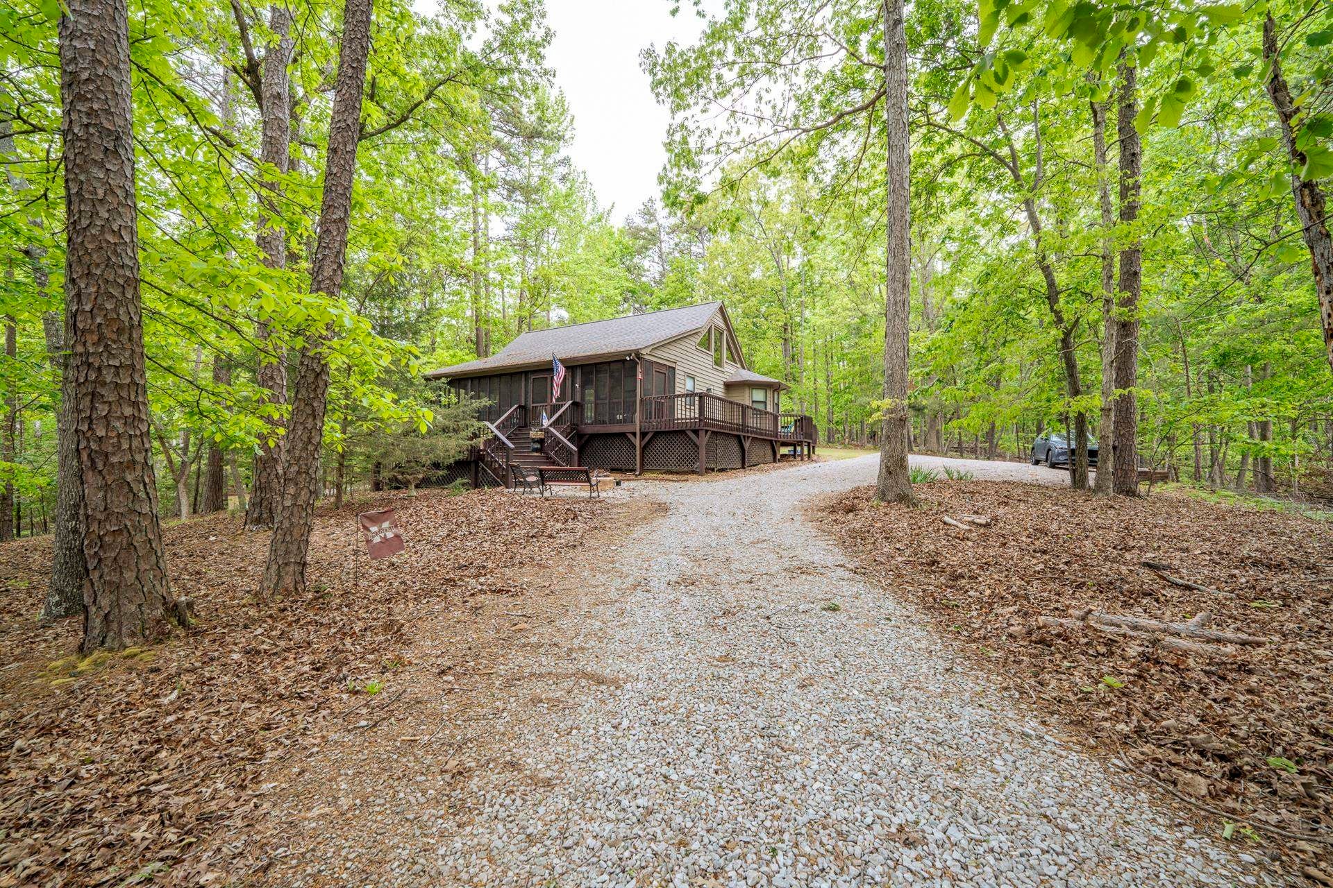 325 MURRAY LN