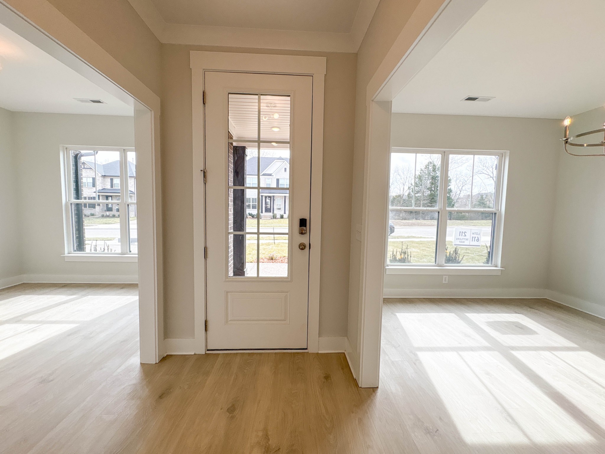 211 Settlers Way