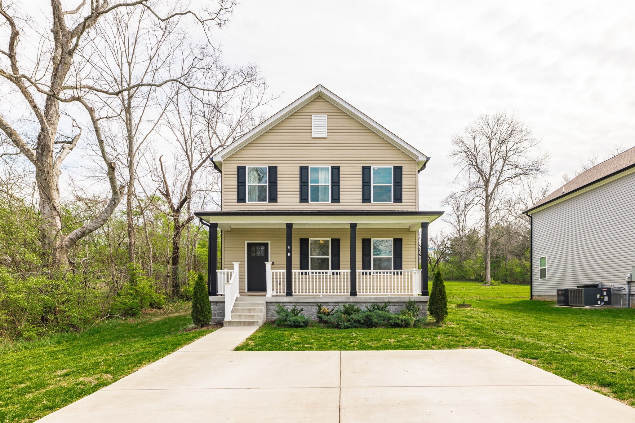 618 Tulip Cir