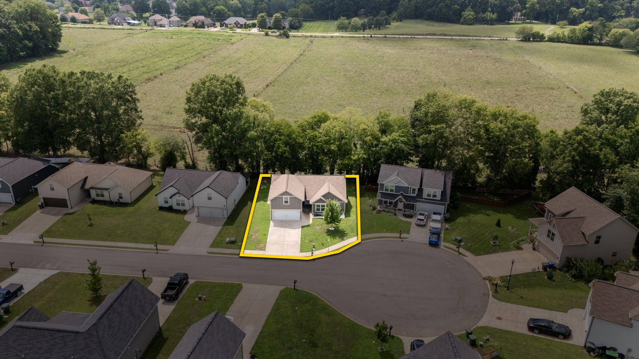 357 Fieldstone Ln