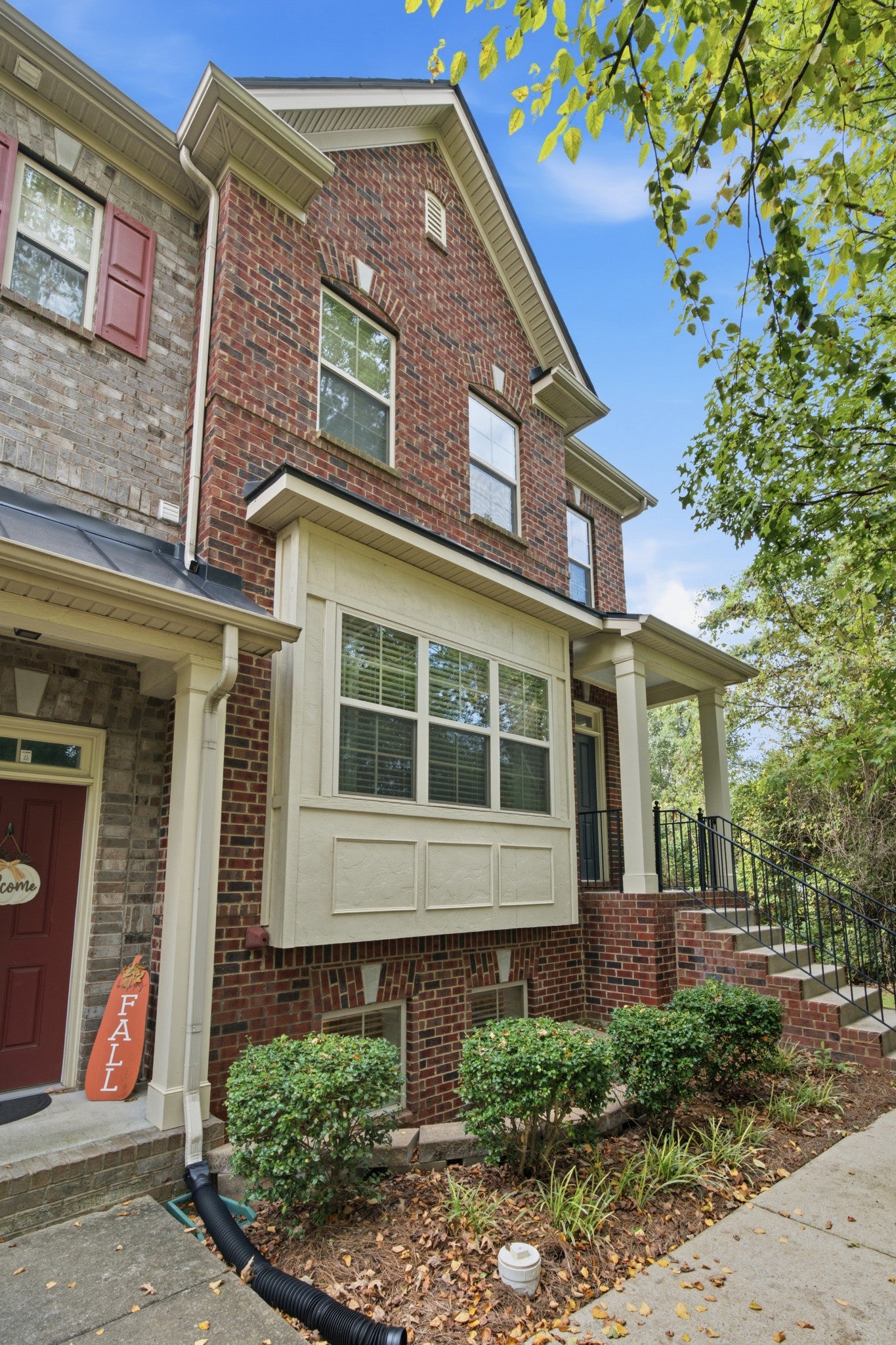 5539 Prada Dr