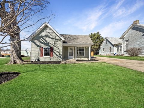 205 Cowan St E, Cowan, TN 37318 - MLS#: 2799758
