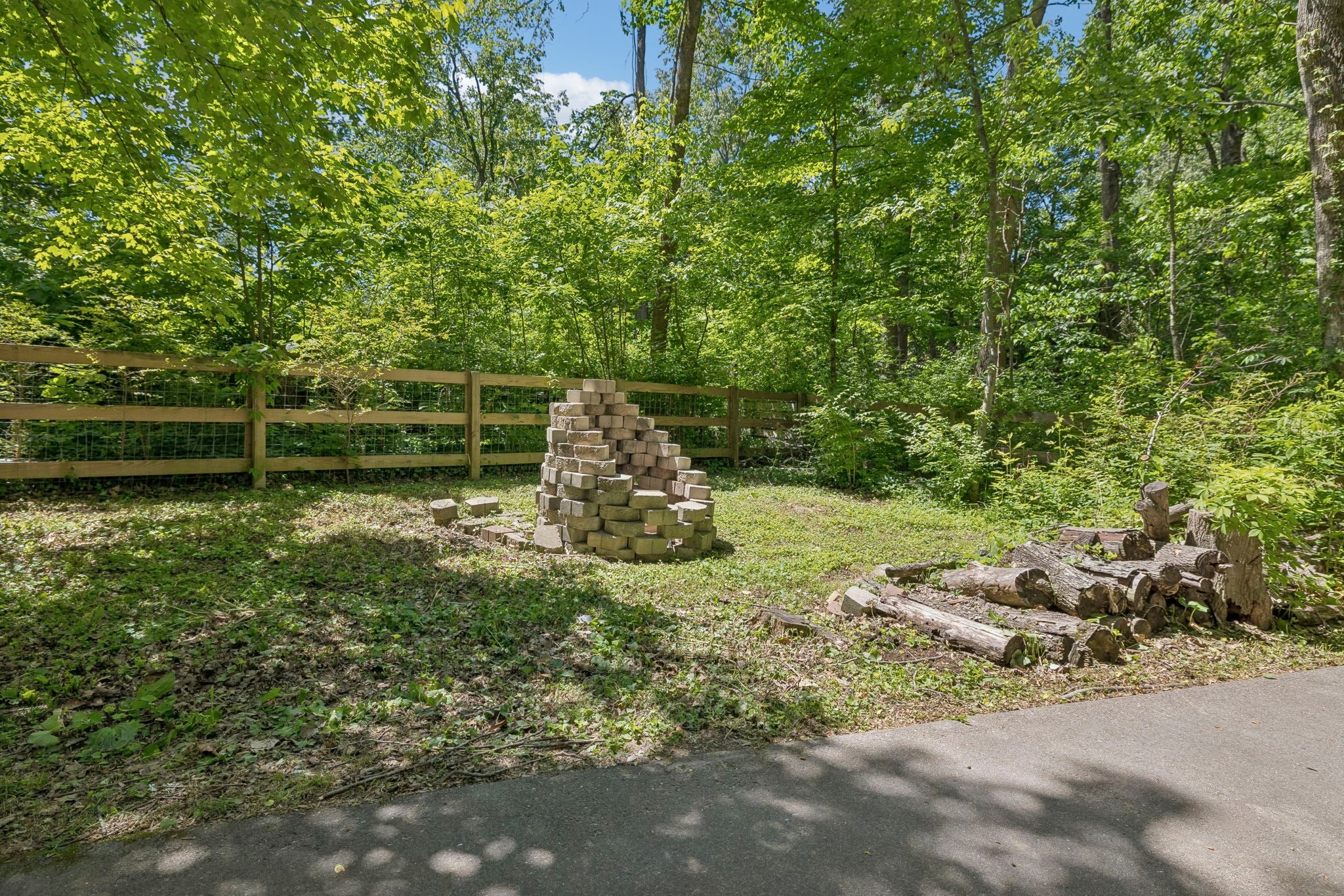 2-bed home for sale in Fairview, TN 37062, 7301 White Oak Dr 7301 White Oak Dr, Fairview TN 37062 2-bed home, photo 5 of 46