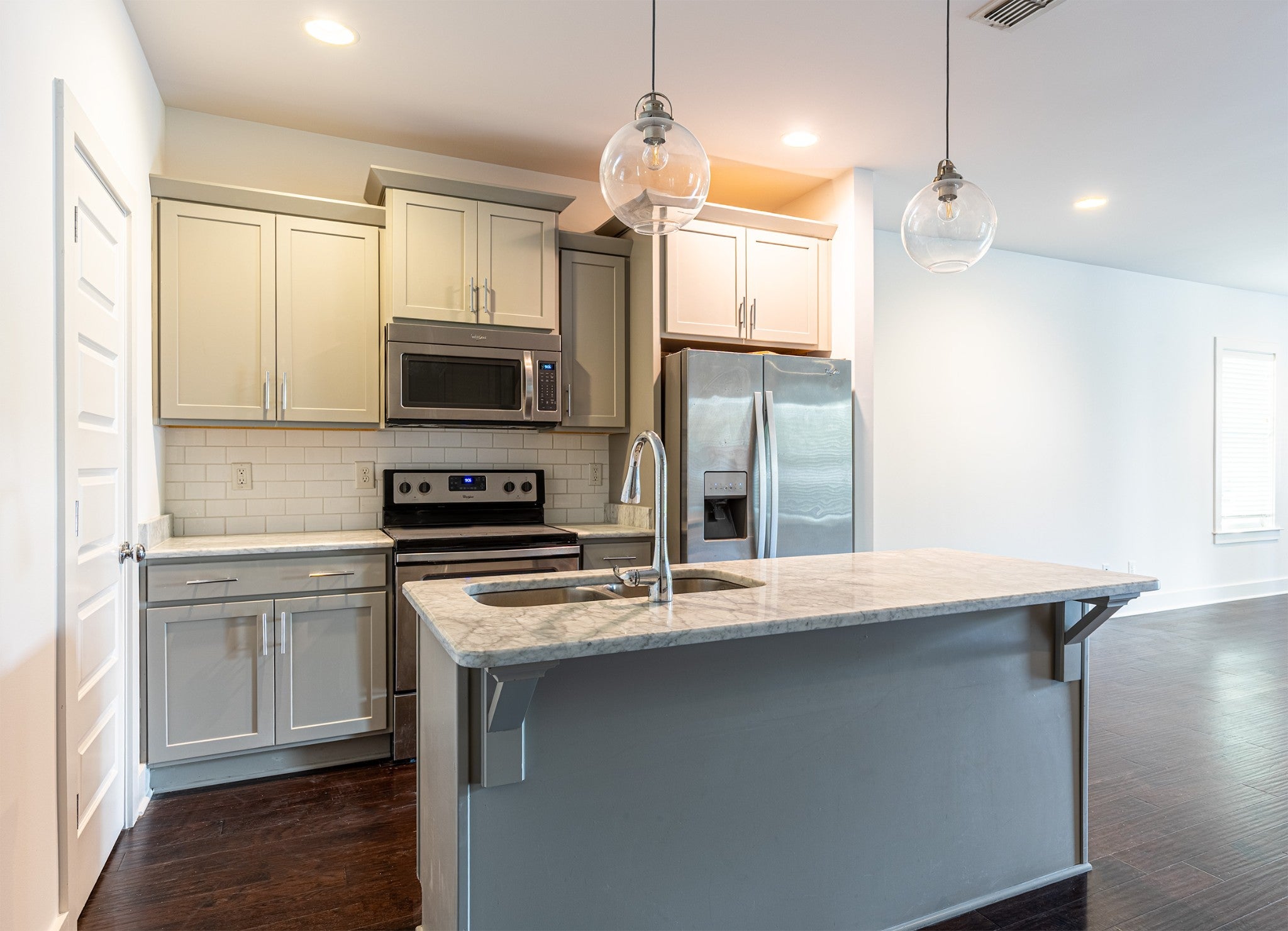 716 Cottage Park Dr