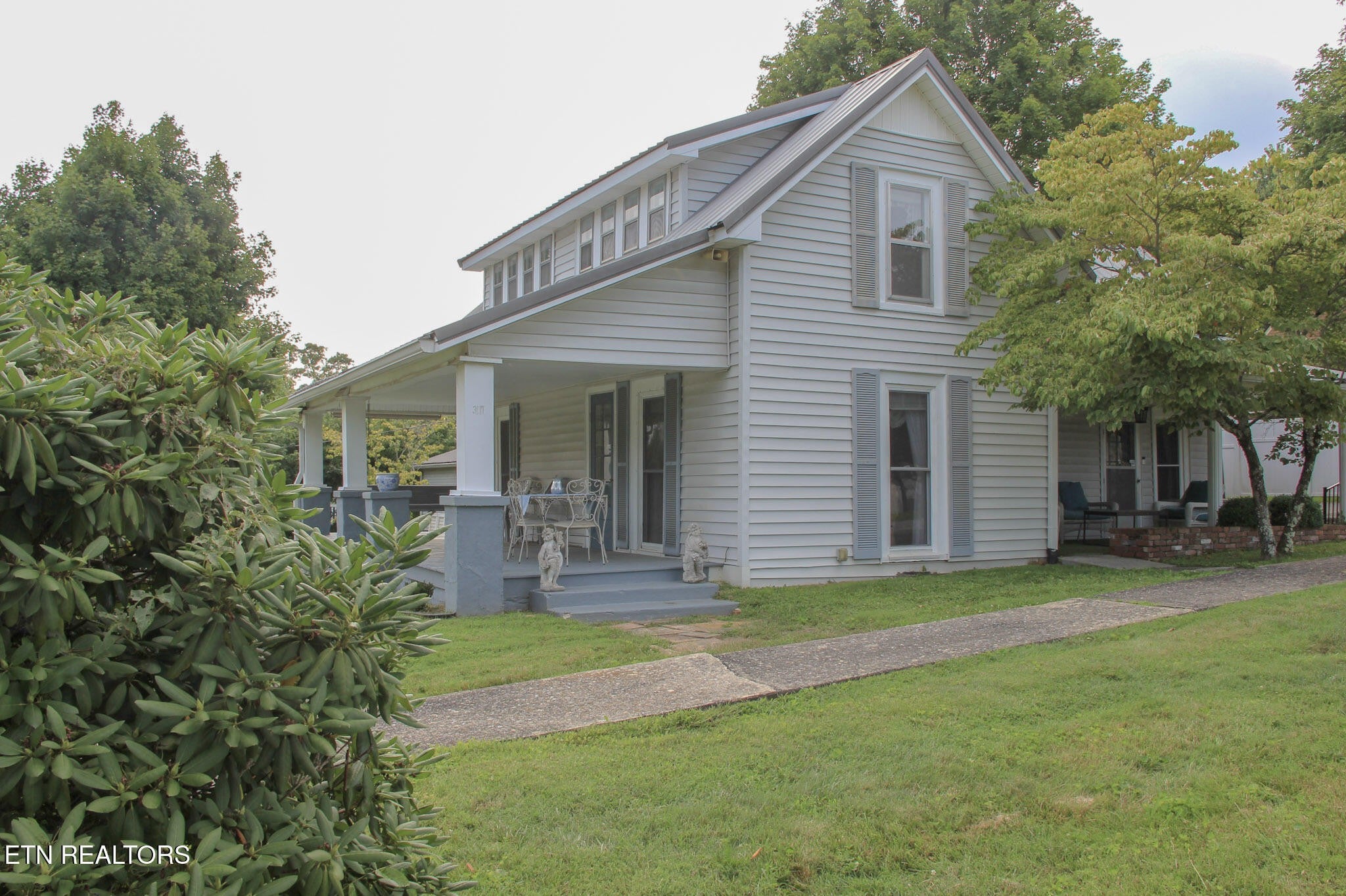 301 W Crawford Ave