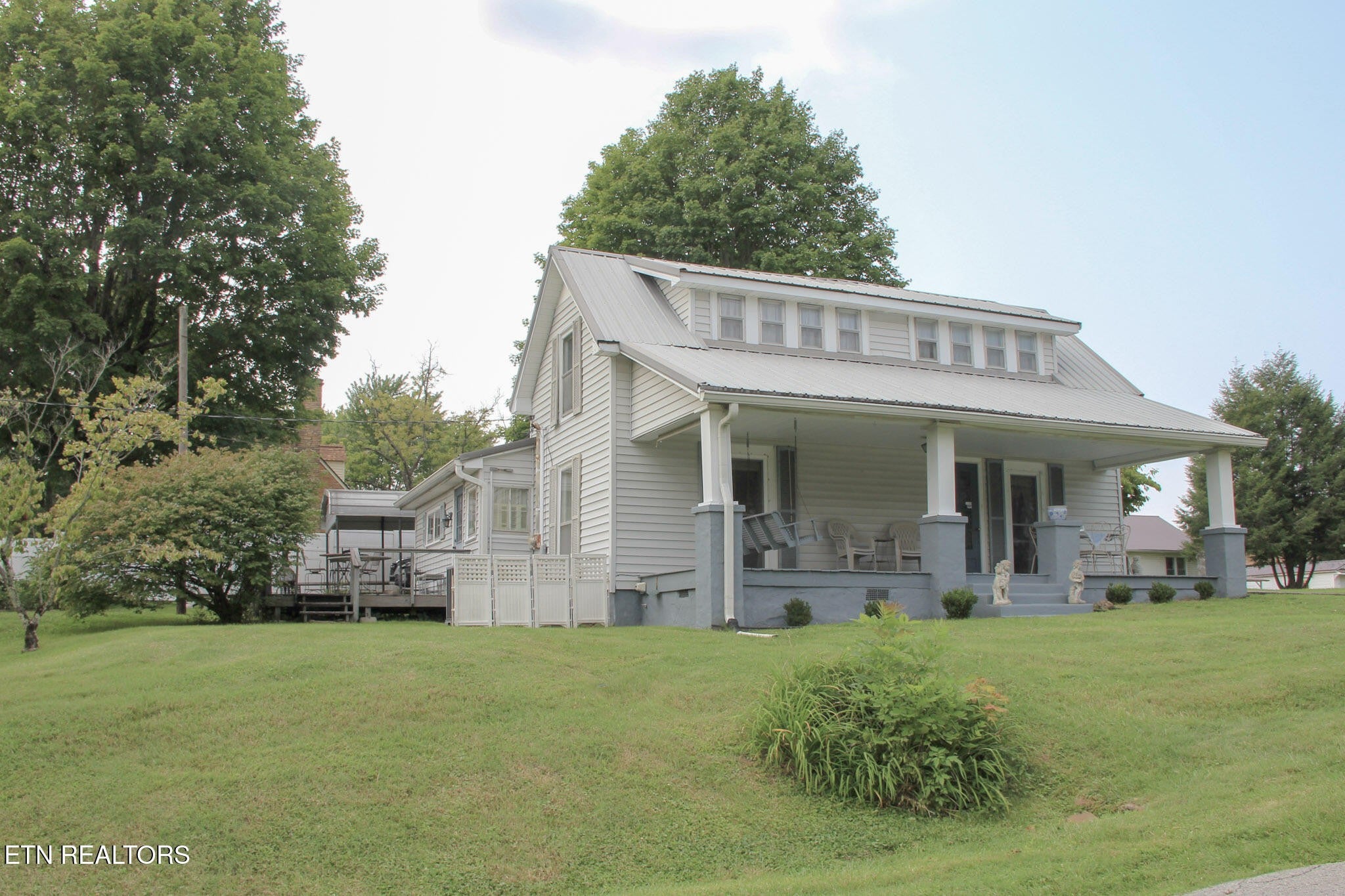 301 W Crawford Ave