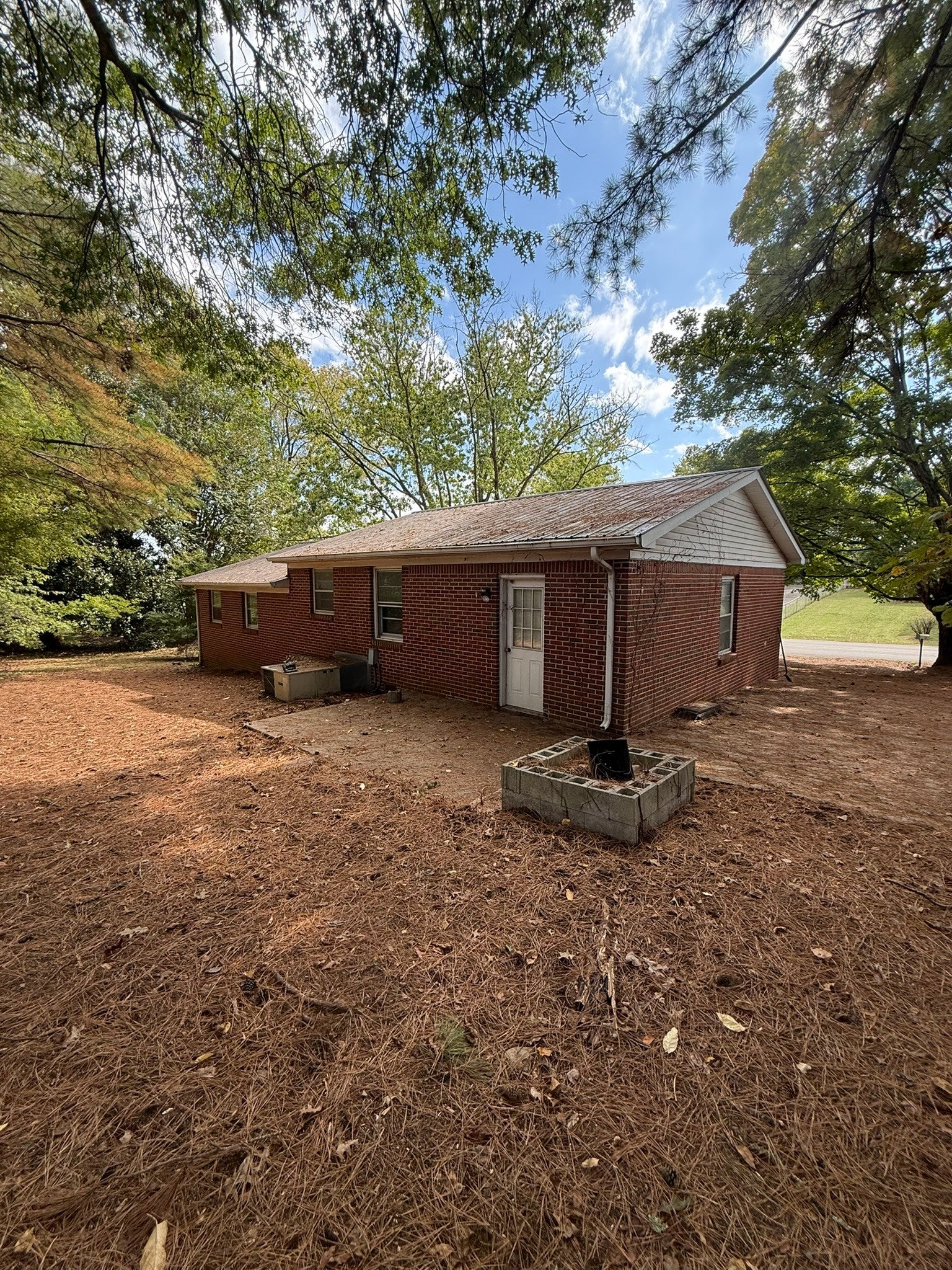 106 Cherokee Dr