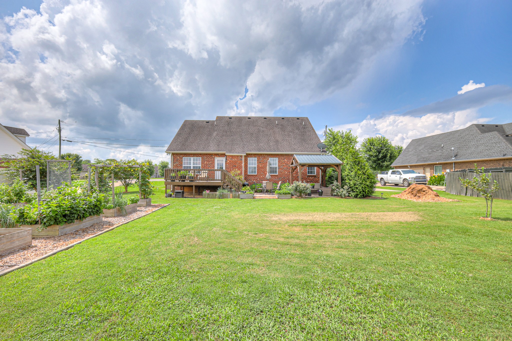 1050 Coral Dr