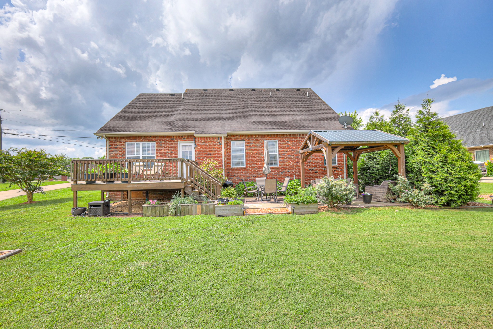 1050 Coral Dr