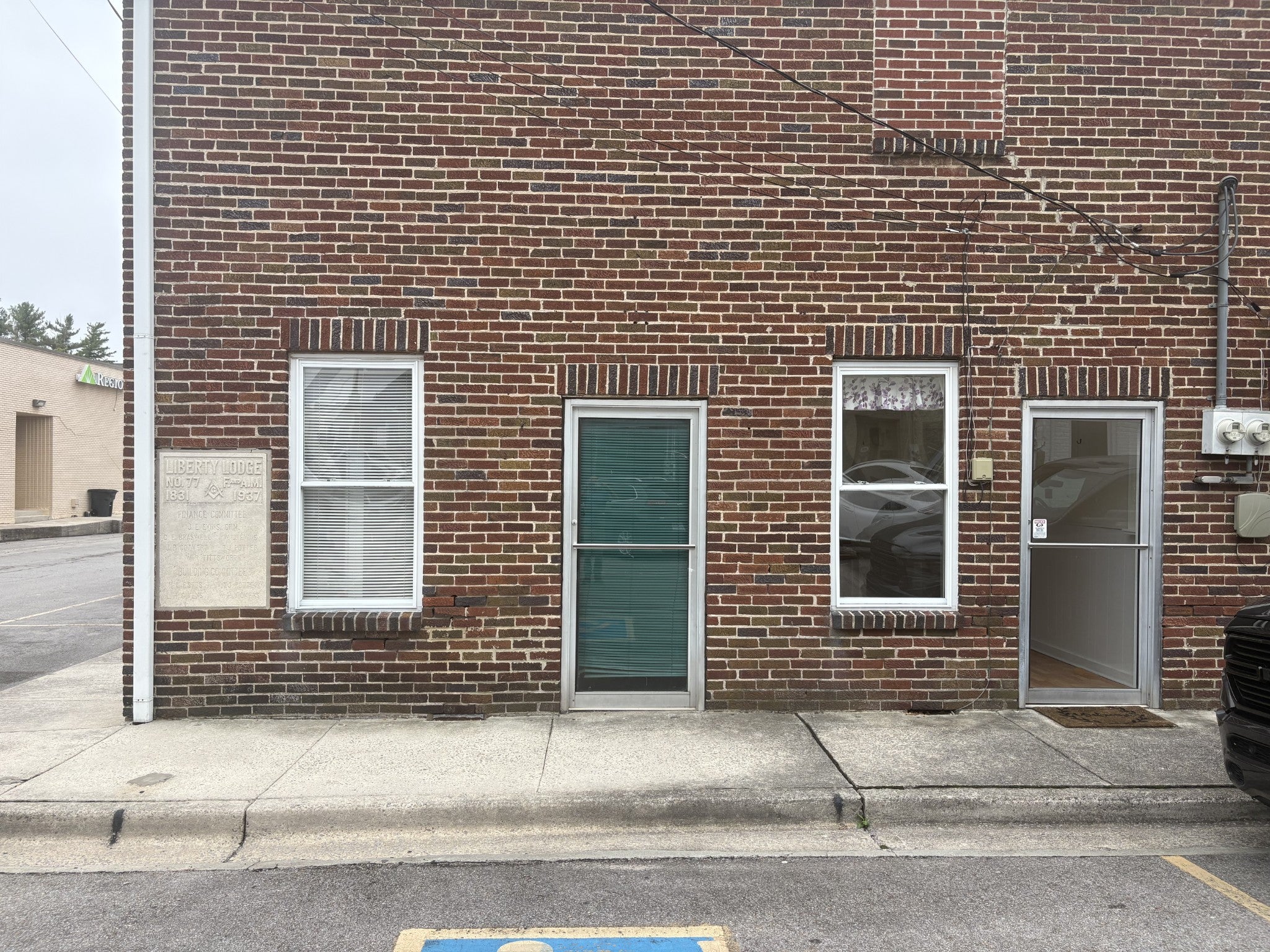 101 W Market St