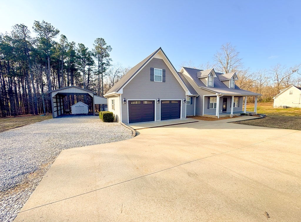 1047 Delmont Church Rd