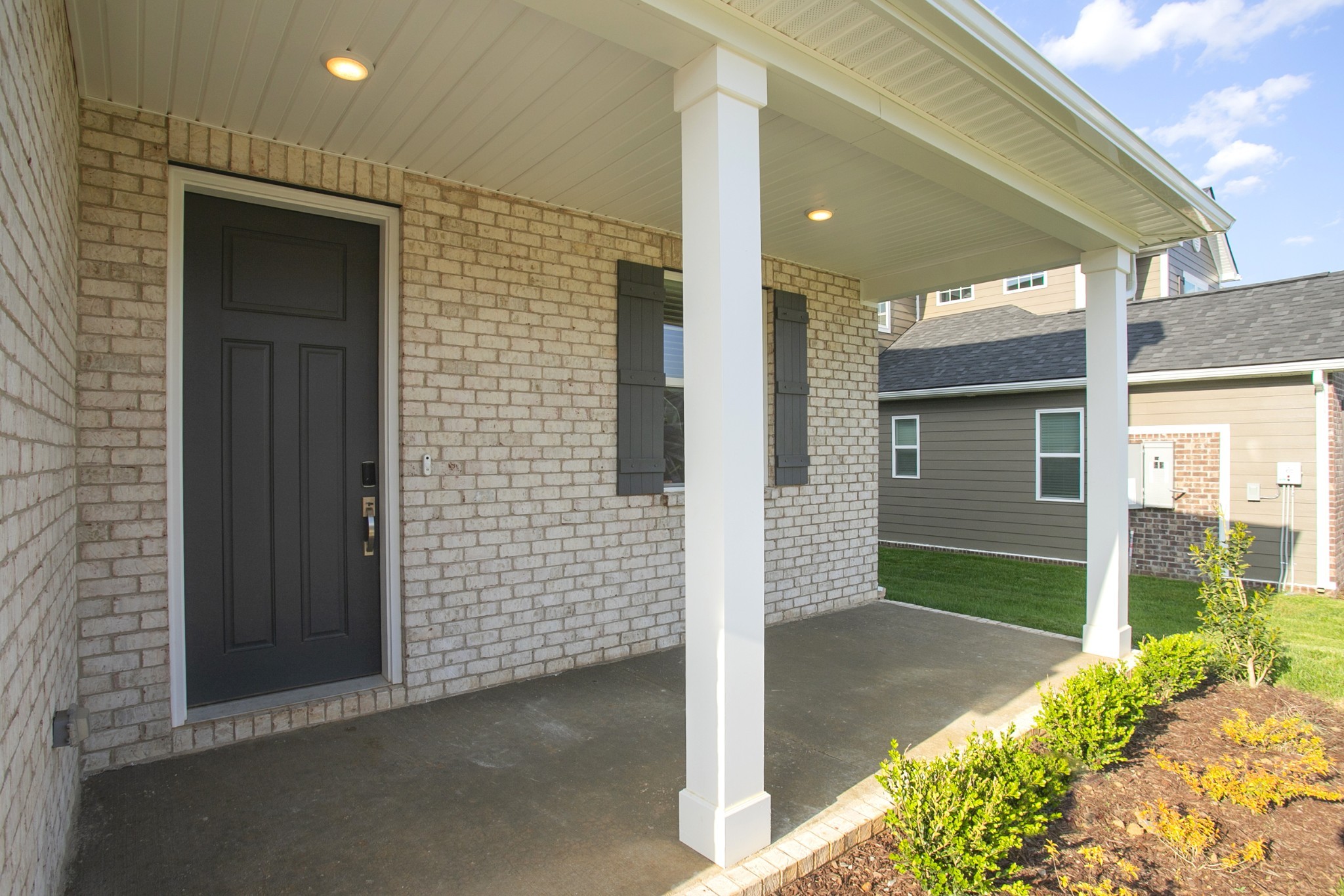 128 West Cassa Way