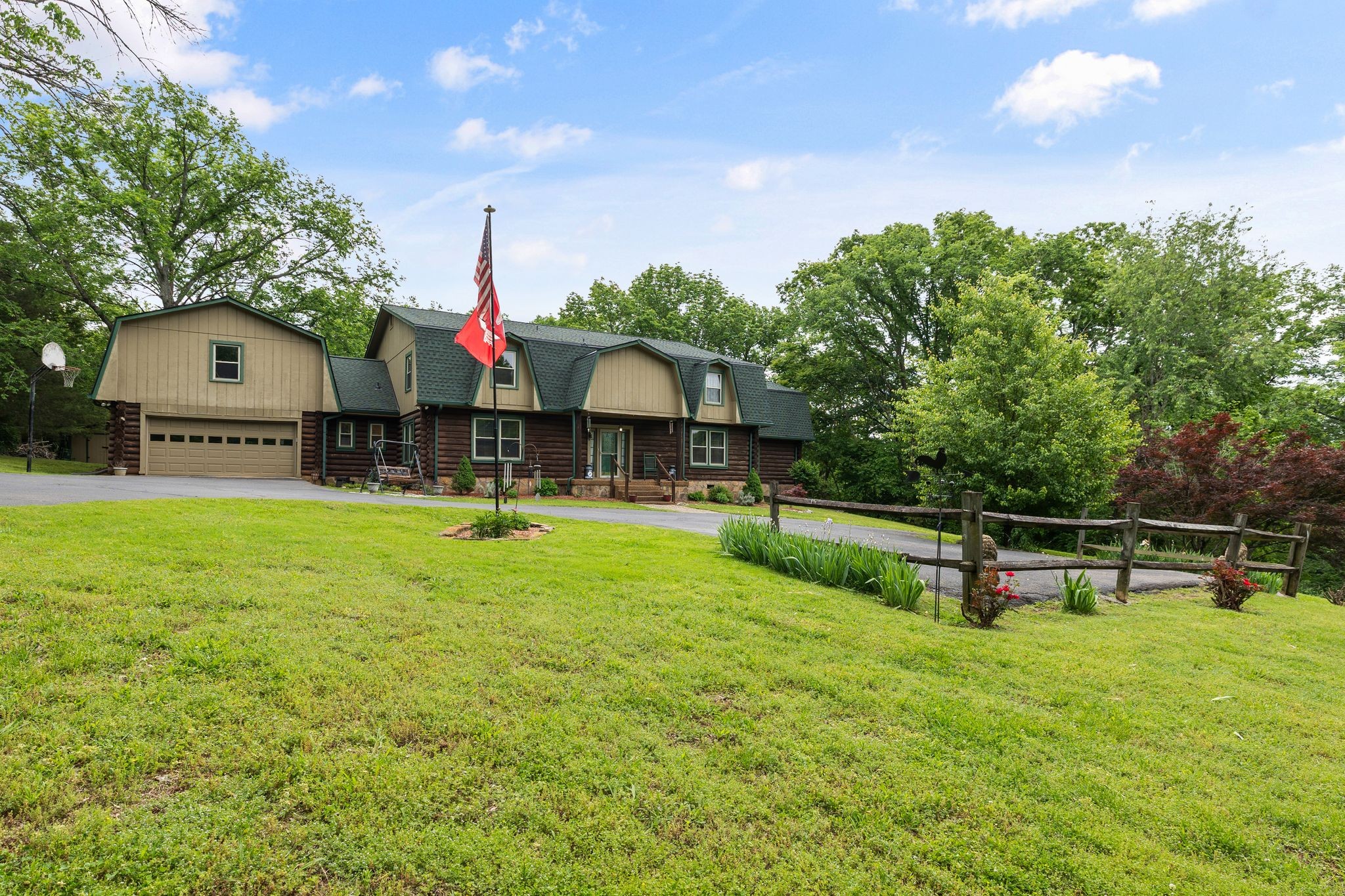 209 Green Valley Blvd