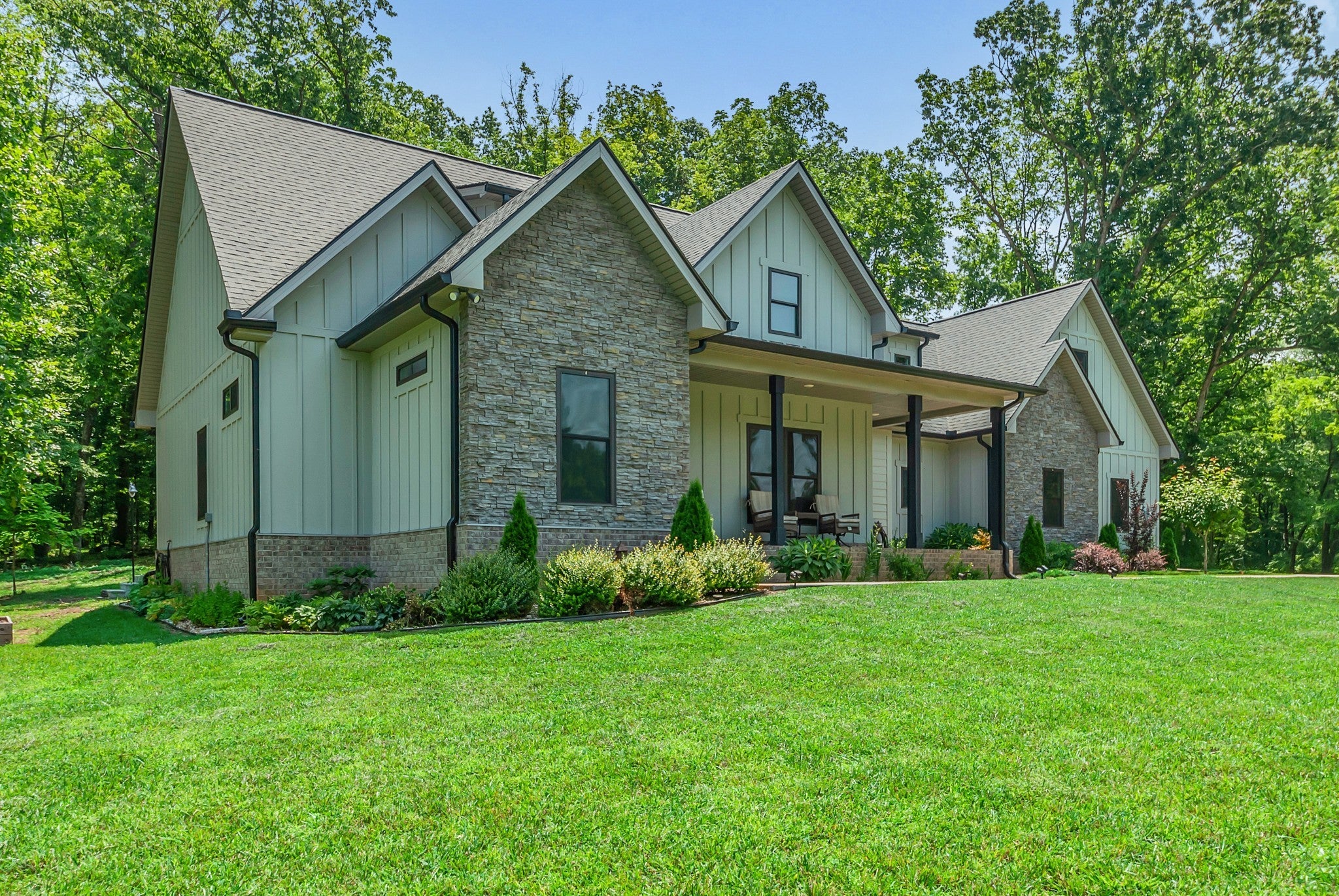 765 Scenic Cir