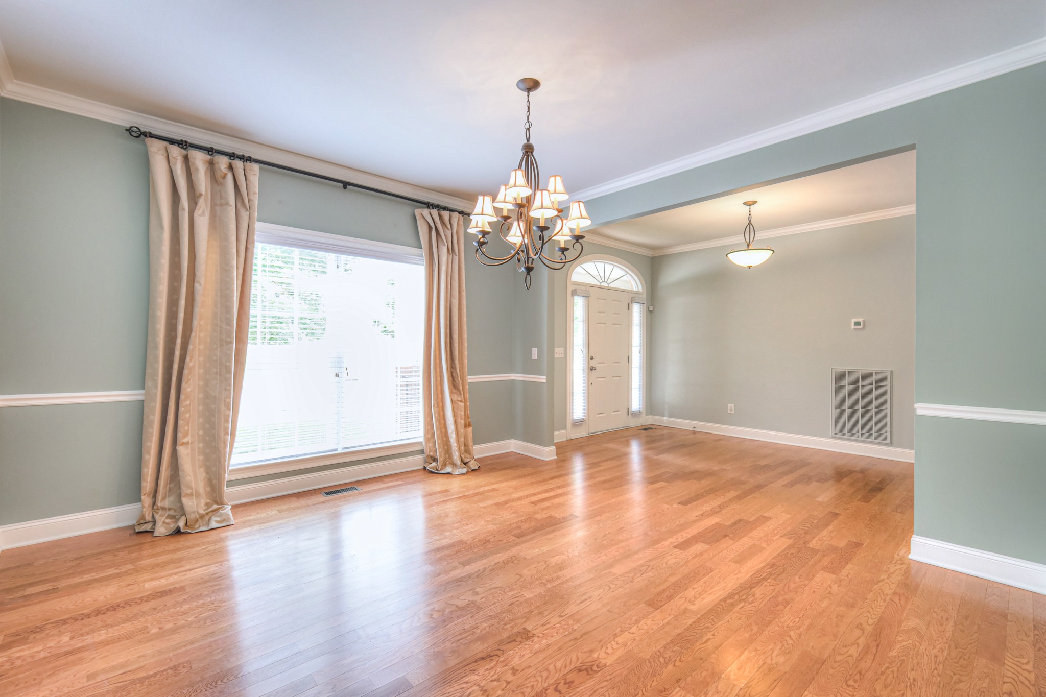 1222 Broadmoor Cir