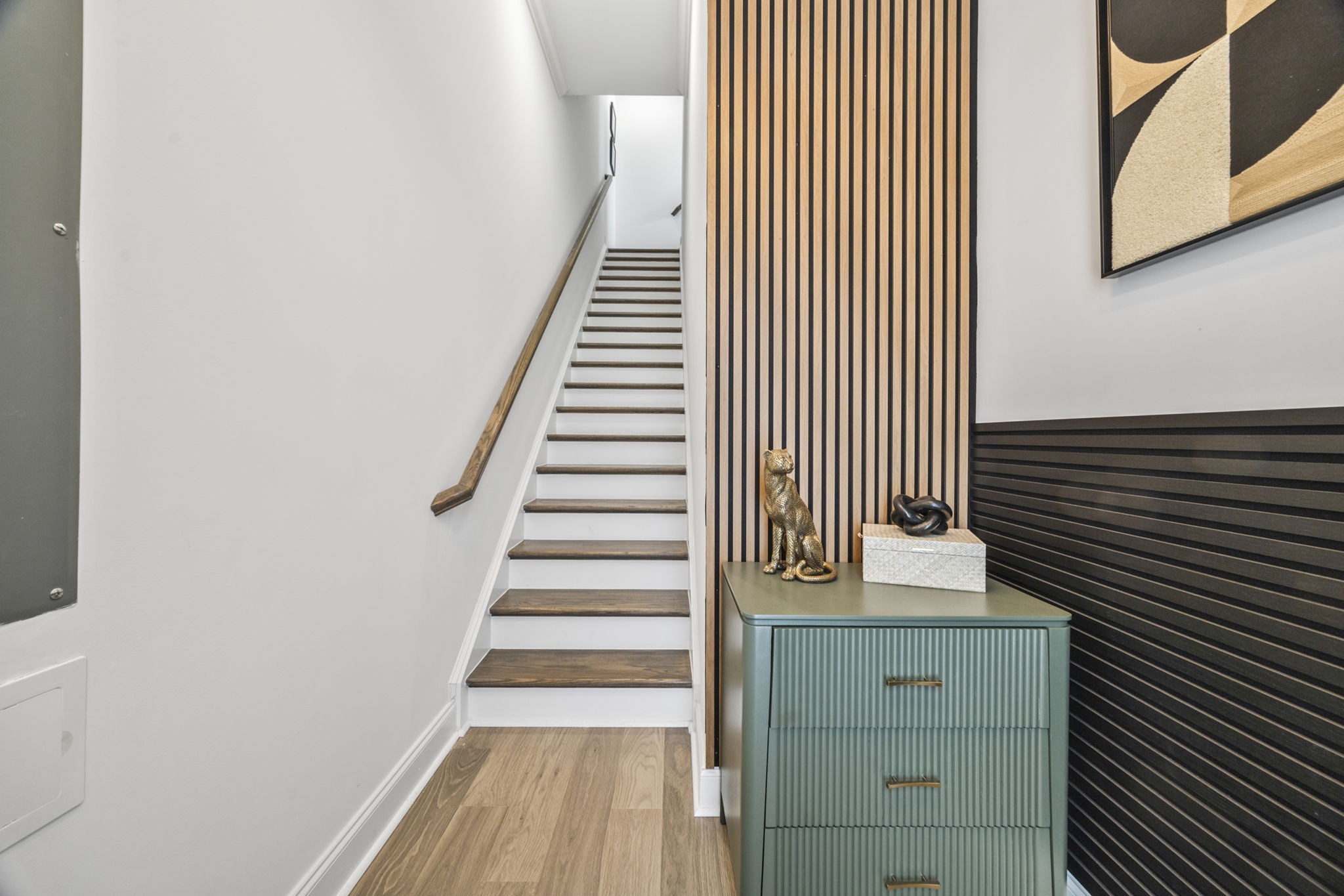 2101 Branford Pl 201
