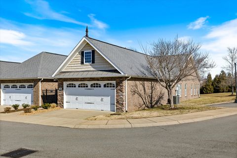 395 Devon Chase Hl Unit 204, Gallatin, TN 37066 - MLS#: 2793366