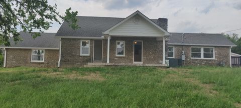 670 W Main St W Hendersonville TN 37075